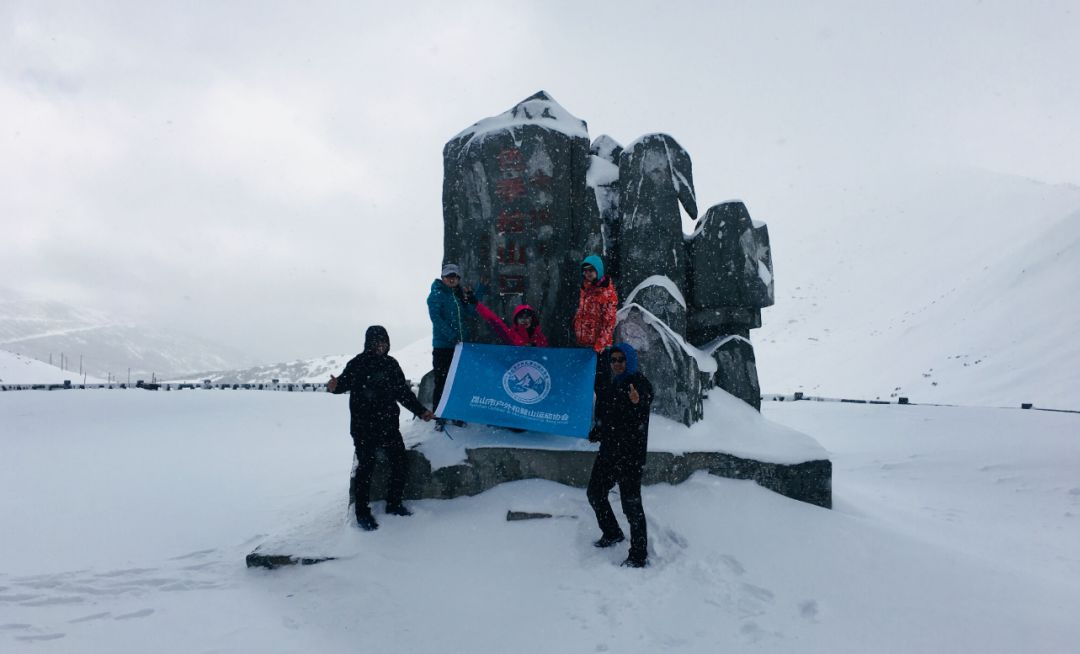 西藏行之二翻色季拉山，品鲁朗石锅鸡，徒步看云海桑田！ 